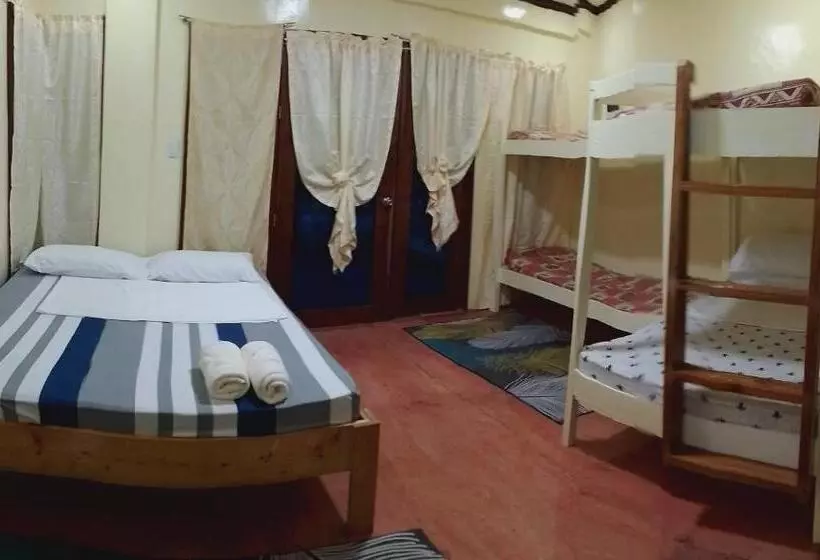 پانسیون Guyangan Homestay Siargao
