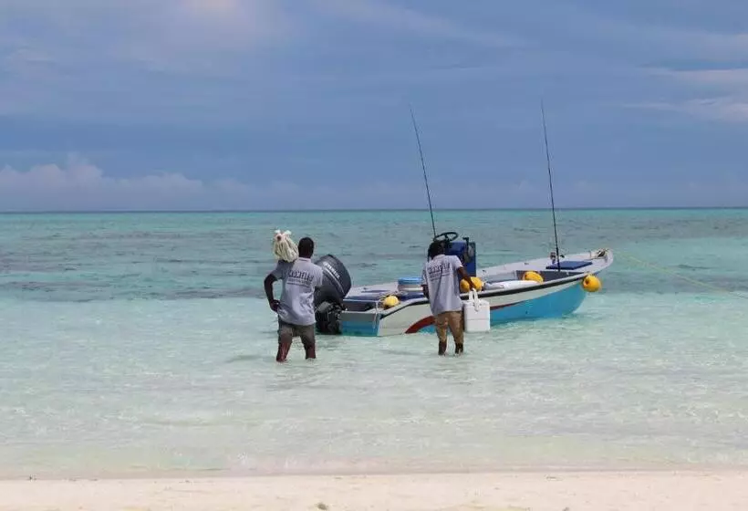 پانسیون Mamello Beach Club Maldives
