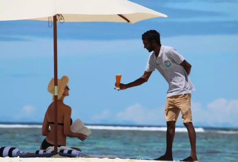 پانسیون Mamello Beach Club Maldives