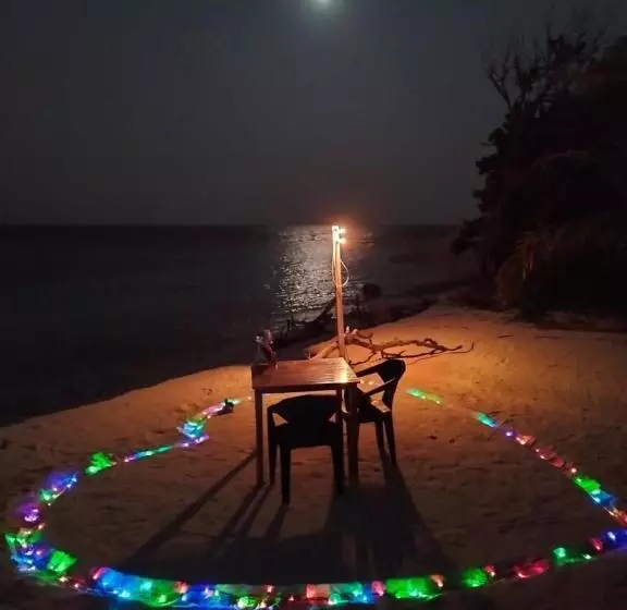 پانسیون Mamello Beach Club Maldives