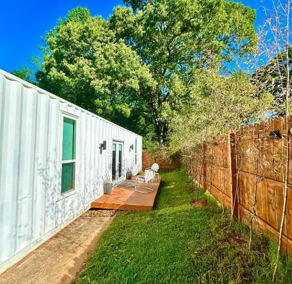 پانسیون Nomehaus Shipping Container Studio Residential Neighborhood Athens