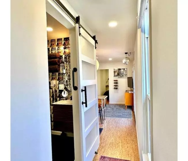 پانسیون Nomehaus Shipping Container Studio Residential Neighborhood Athens