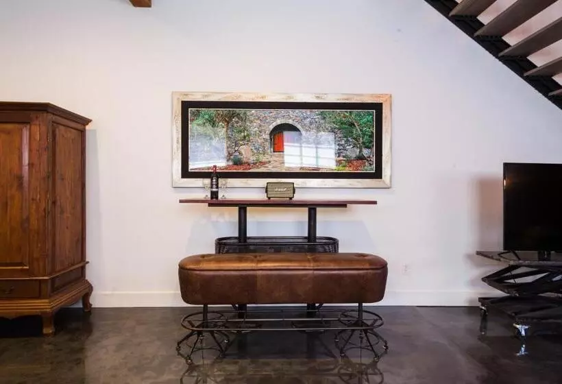 Petaluma Warehouse Lofts Unit D