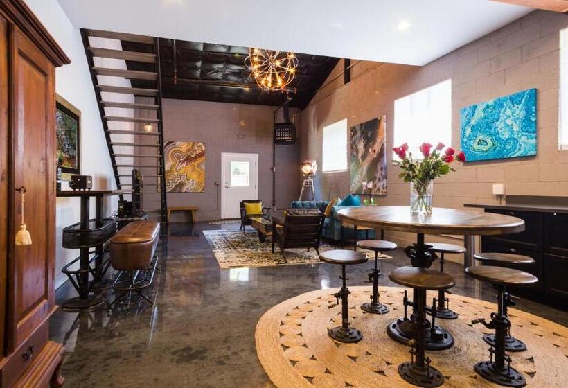 Petaluma Warehouse Lofts Unit D