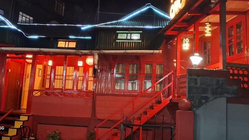 Retkeilymaja Bloom Inn