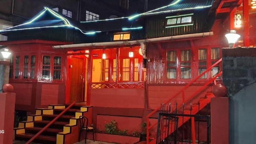 Retkeilymaja Bloom Inn