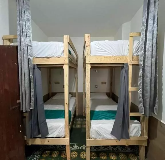 ユースホステル Hostal Doña Cuca