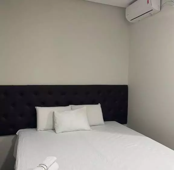 ユースホステル Pousada Santo Antônio