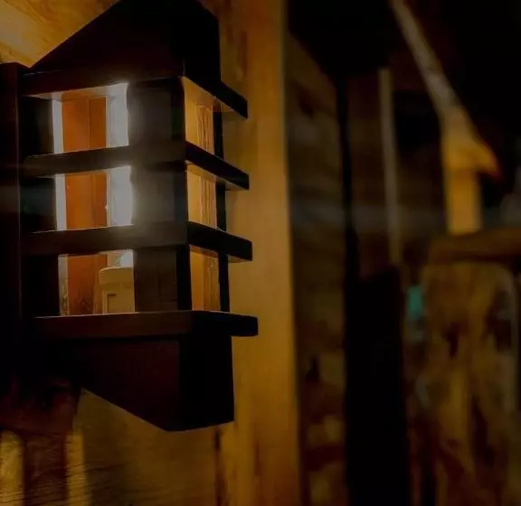 ベッドアンドブレックファースト Lamiaceae Wood Cabin