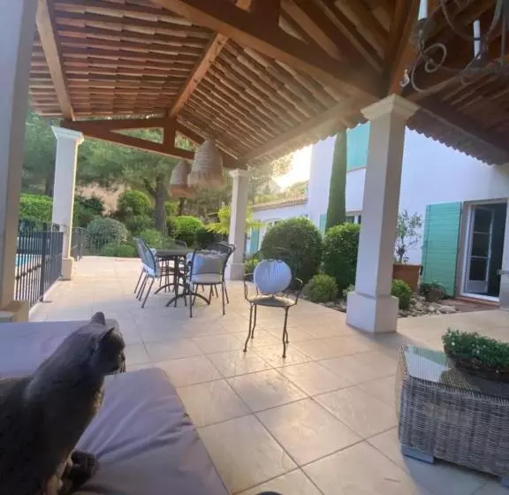 Aamiaismajoitus (B&B) Maison De Golfeur