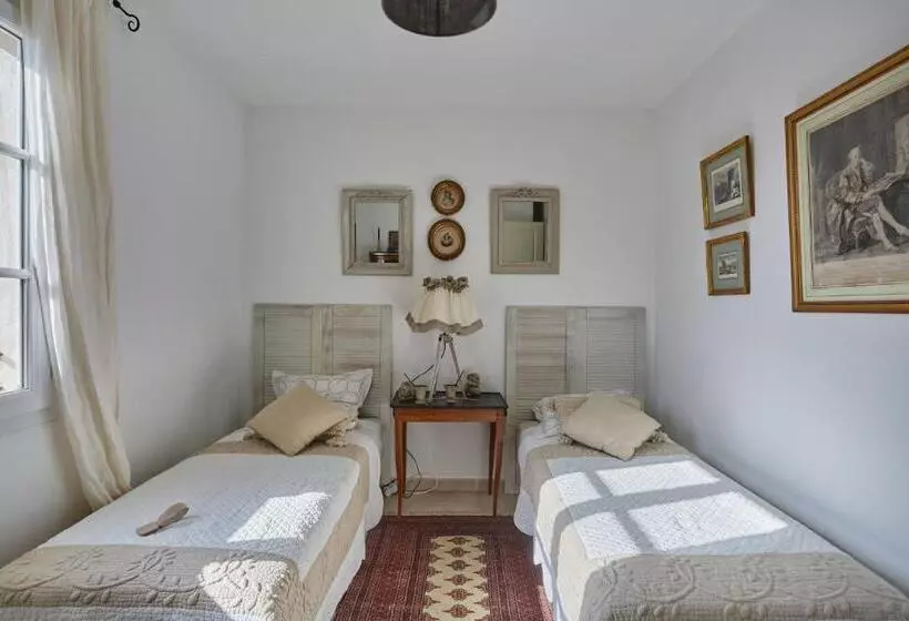 Aamiaismajoitus (B&B) Maison De Golfeur