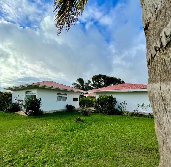 تختخواب و صبحانه Manureva Nui Hotel Boutique