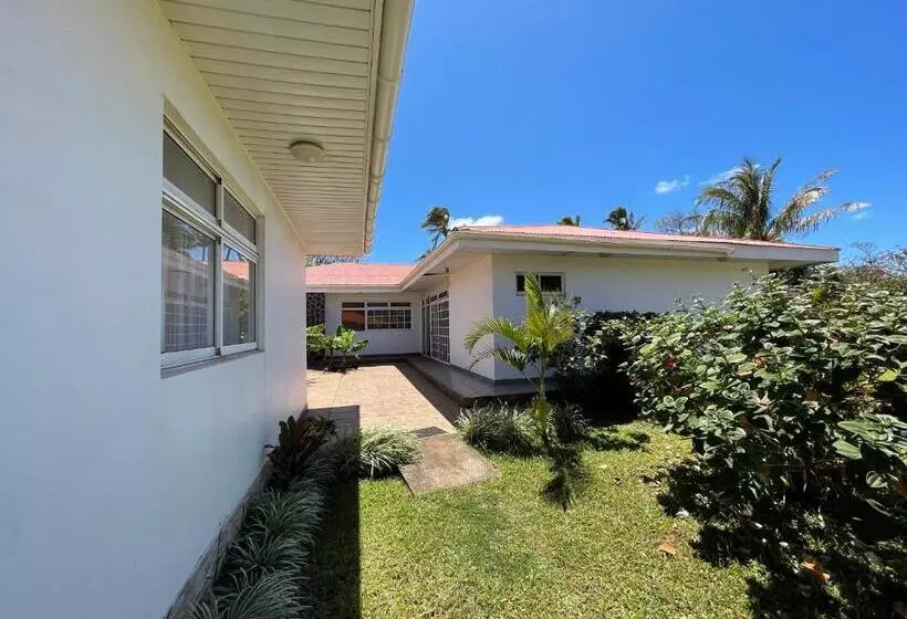 Aamiaismajoitus (B&B) Manureva Nui Hotel Boutique