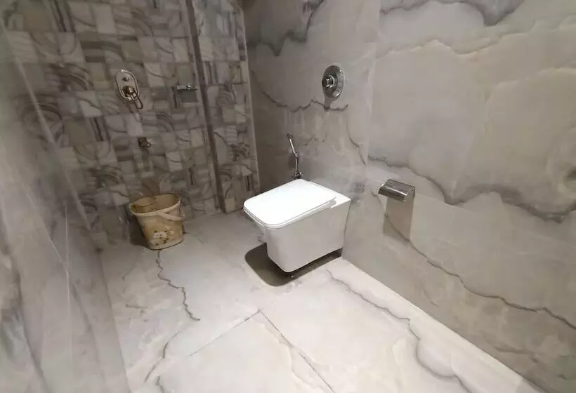 ホテル Beverly Palace Santacruz Near Bkc Mumbai Airport T1