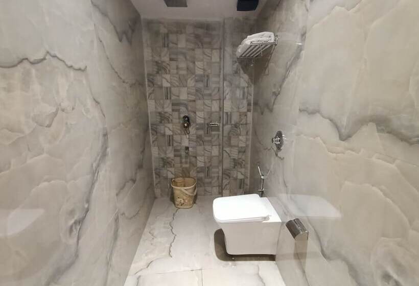 ホテル Beverly Palace Santacruz Near Bkc Mumbai Airport T1