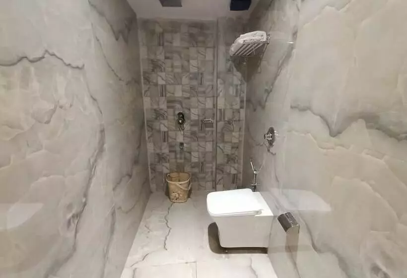 ホテル Beverly Palace Santacruz Near Bkc Mumbai Airport T1