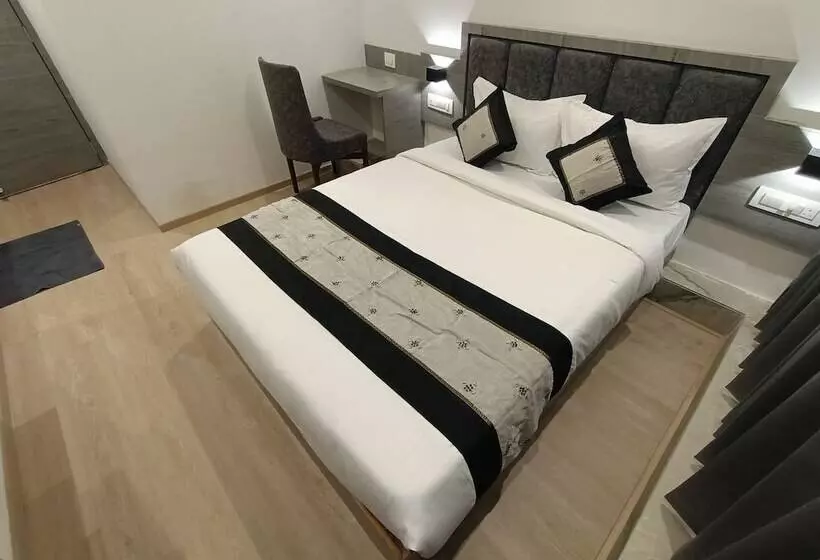 ホテル Beverly Palace Santacruz Near Bkc Mumbai Airport T1