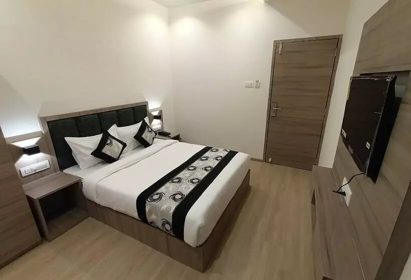 ホテル Beverly Palace Santacruz Near Bkc Mumbai Airport T1