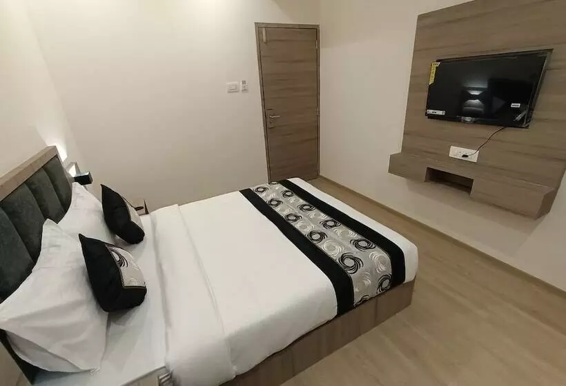 ホテル Beverly Palace Santacruz Near Bkc Mumbai Airport T1