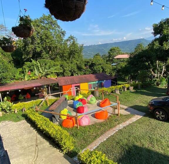 فندق Color Es Club