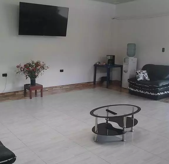 ホテル El Cristal