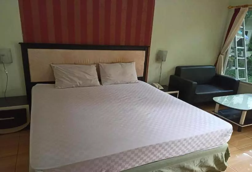 ホテル Oyo 93512 Umbuy Homestay