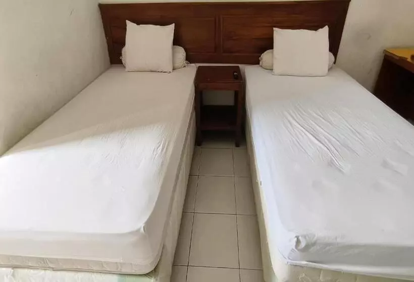 ホテル Oyo 93512 Umbuy Homestay