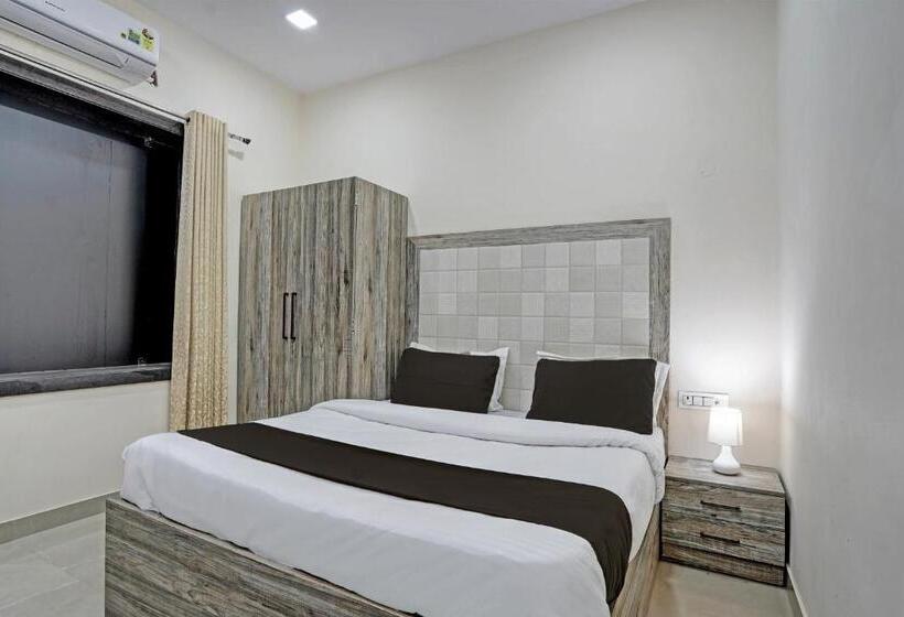 هتل Oyo The Grand Rediance