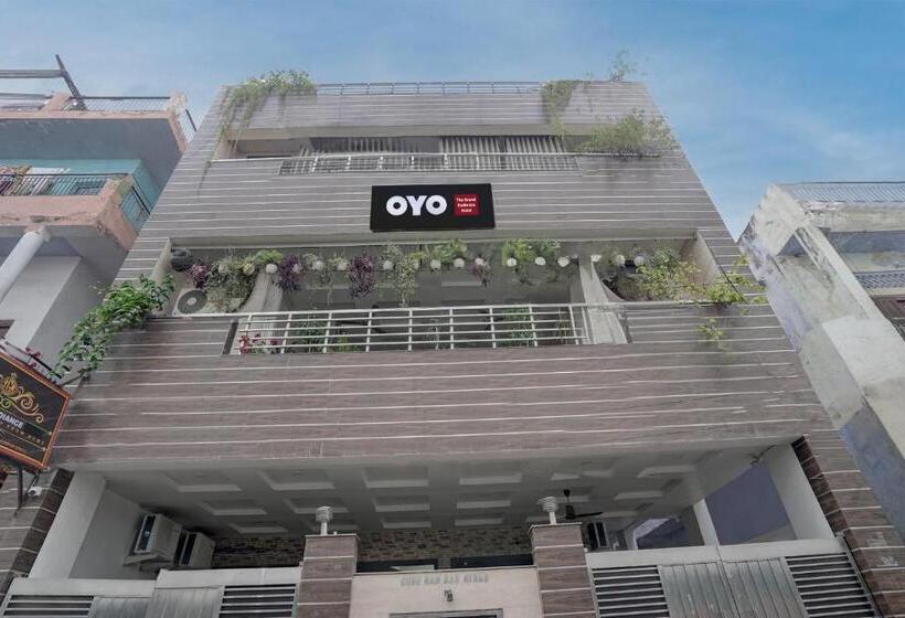 هتل Oyo The Grand Rediance