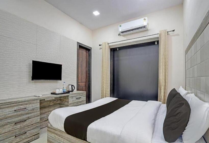 هتل Oyo The Grand Rediance