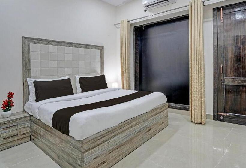 هتل Oyo The Grand Rediance