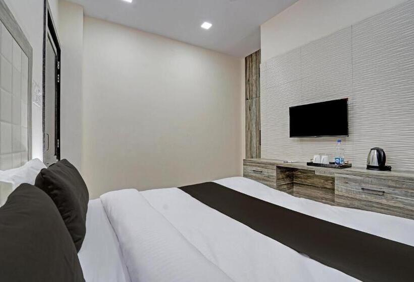 هتل Oyo The Grand Rediance