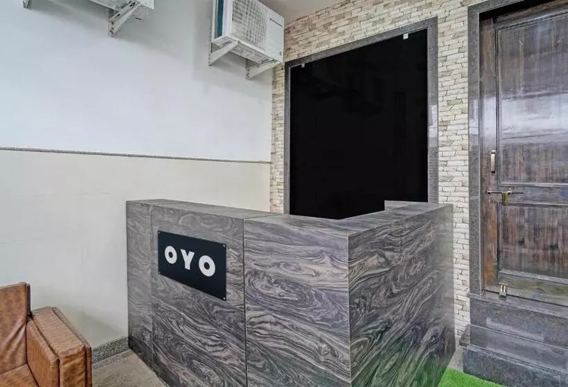 ホテル Oyo The Grand Rediance