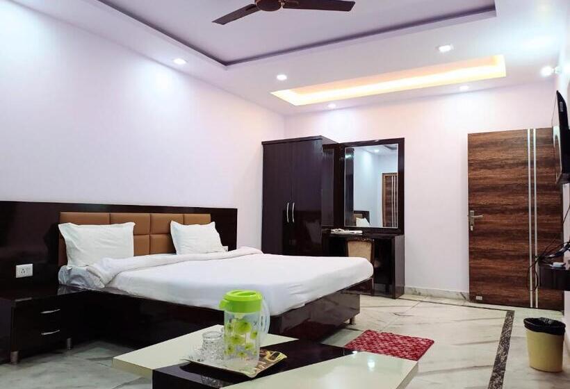 호텔 Pink Paradise