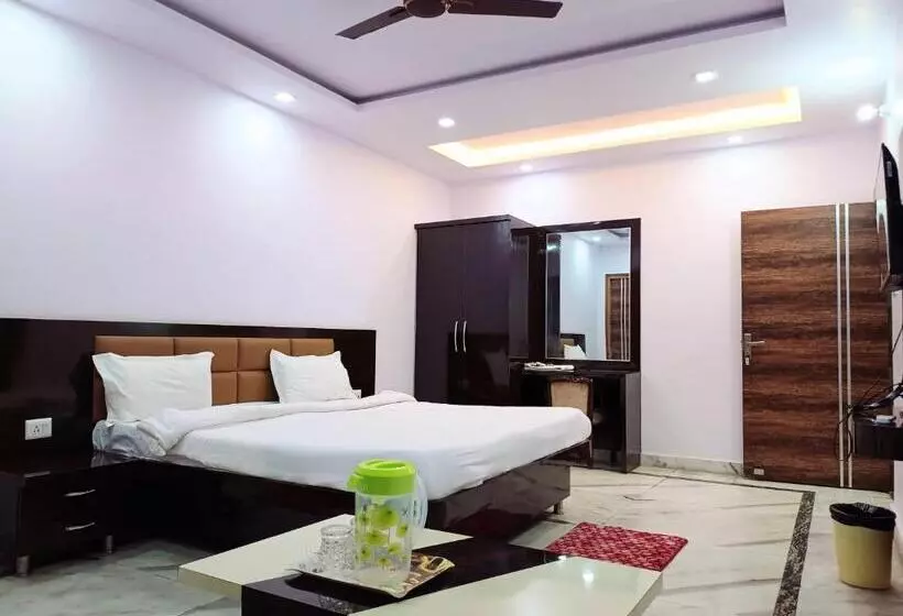 ホテル Pink Paradise