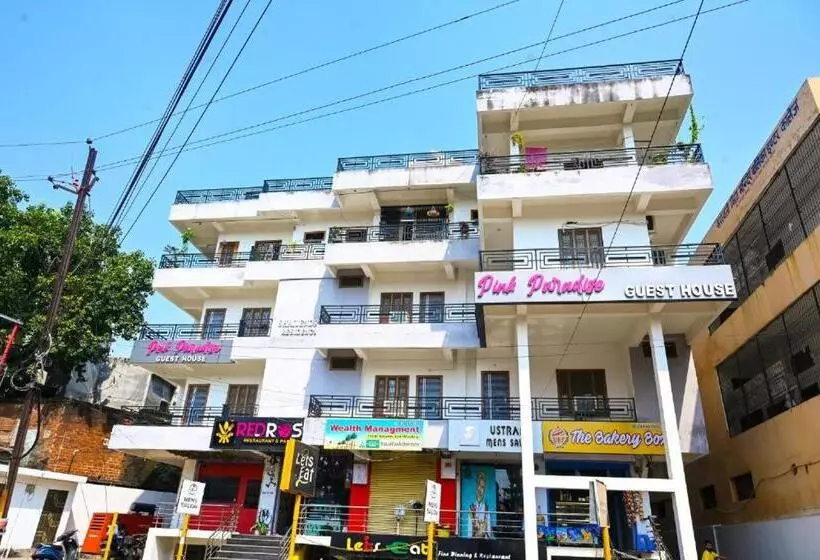 ホテル Pink Paradise