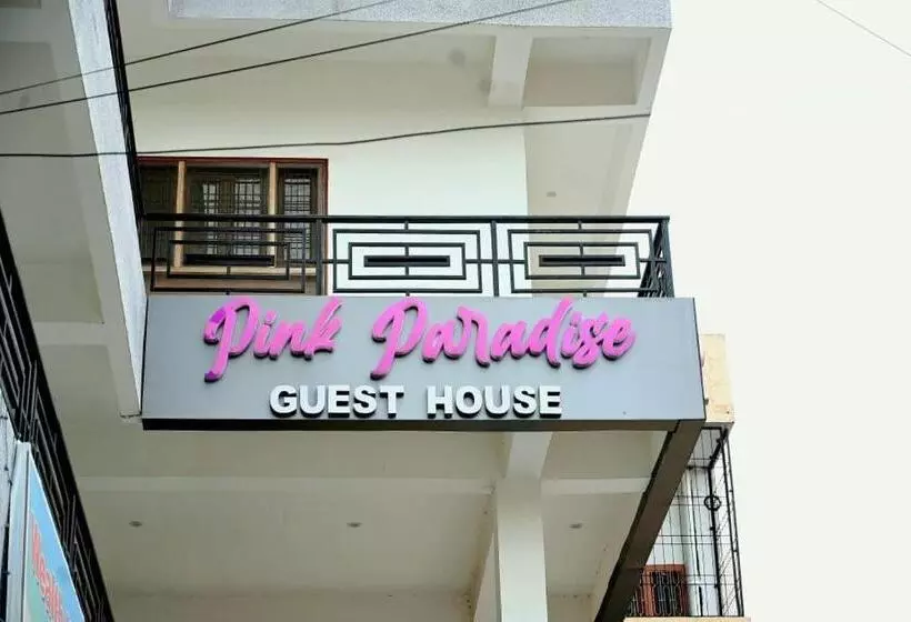 ホテル Pink Paradise