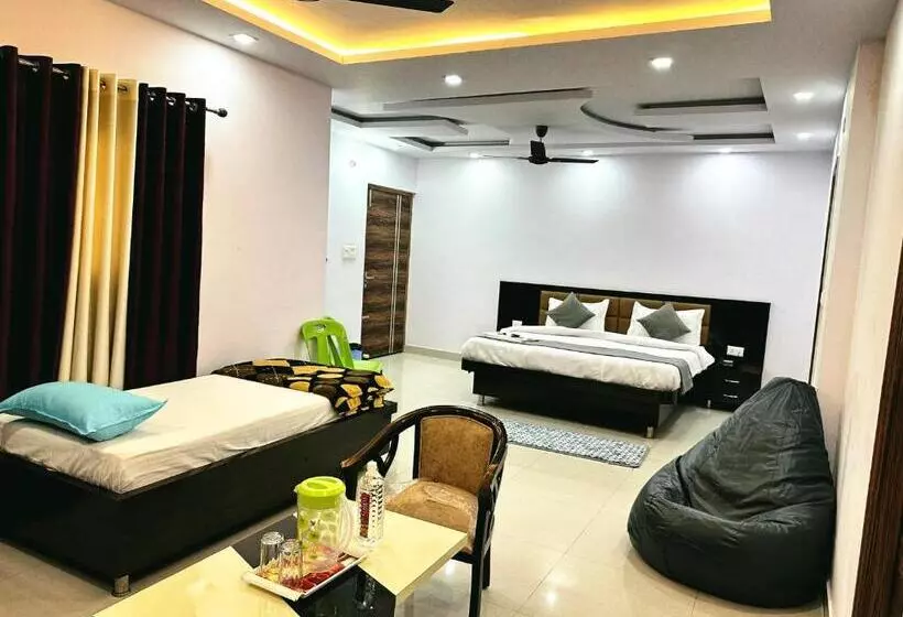 ホテル Pink Paradise