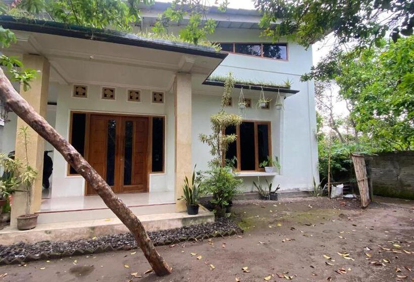 Szálloda Spot On 93519 Kebun Manis Homestay