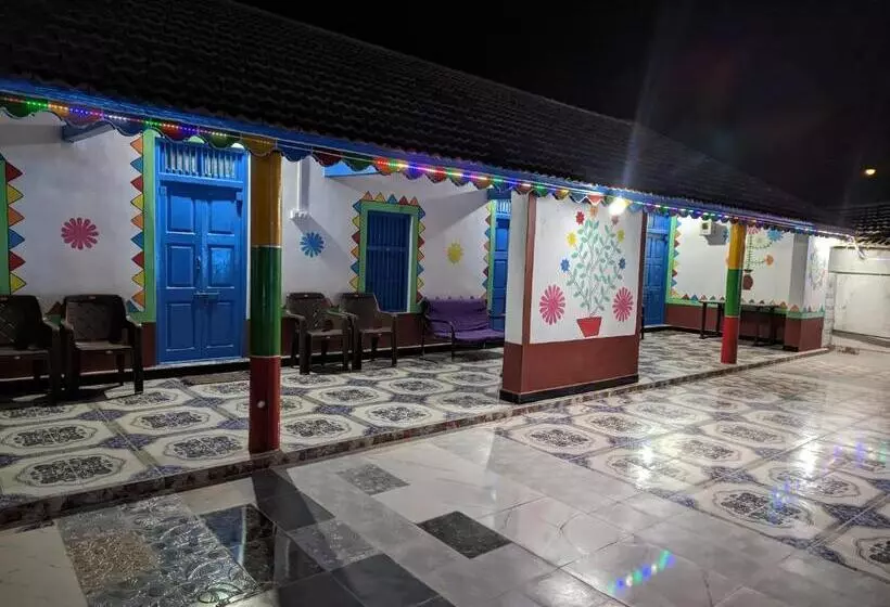 Hotelli White Land Villagestay