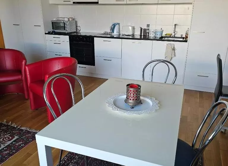 ペンション Appartement Meublé à Louer à Nax