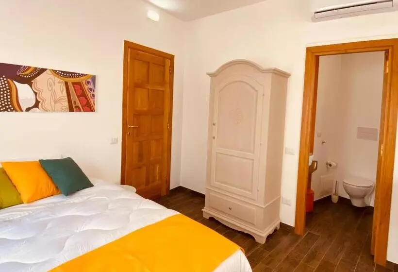 پانسیون Carrales Guest House