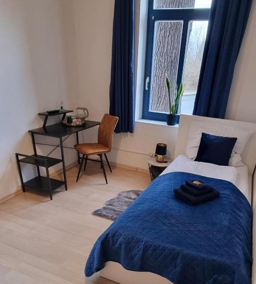 Majatalo Bestvacation   Gästehaus Mit 5 Einzel , Doppelzimmern, 5 Bäder, 7 Betten  Kaffee  Und Teenische, Kos