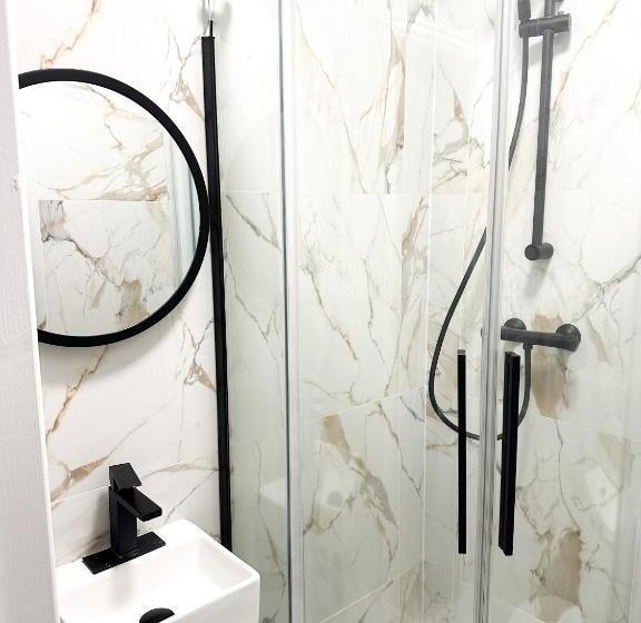 بنسيون Fosse Luxurys