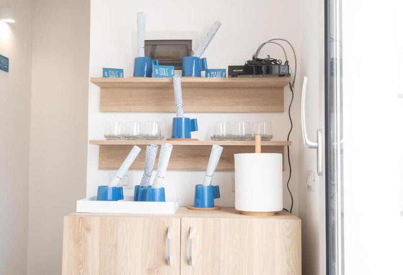 פנסיון Il Cortile Isola Casa Vacanze