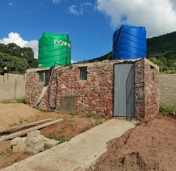 פנסיון Jmd & Fivhilini Guest House