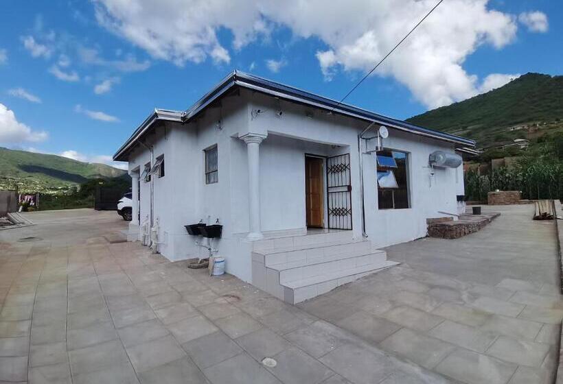 פנסיון Jmd & Fivhilini Guest House