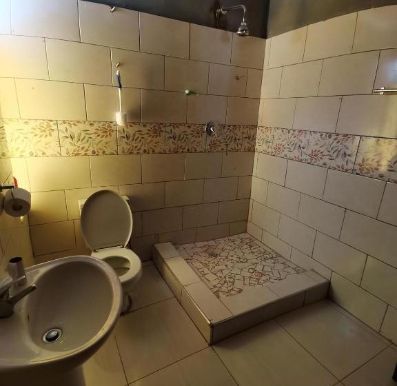 פנסיון Jmd & Fivhilini Guest House