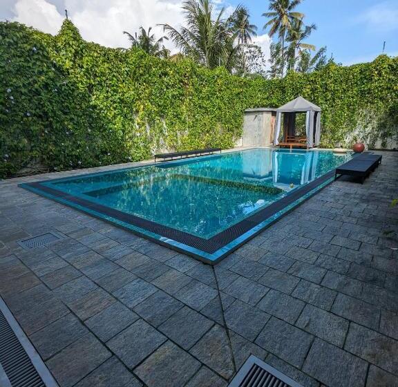 بنسيون Losu Polhena