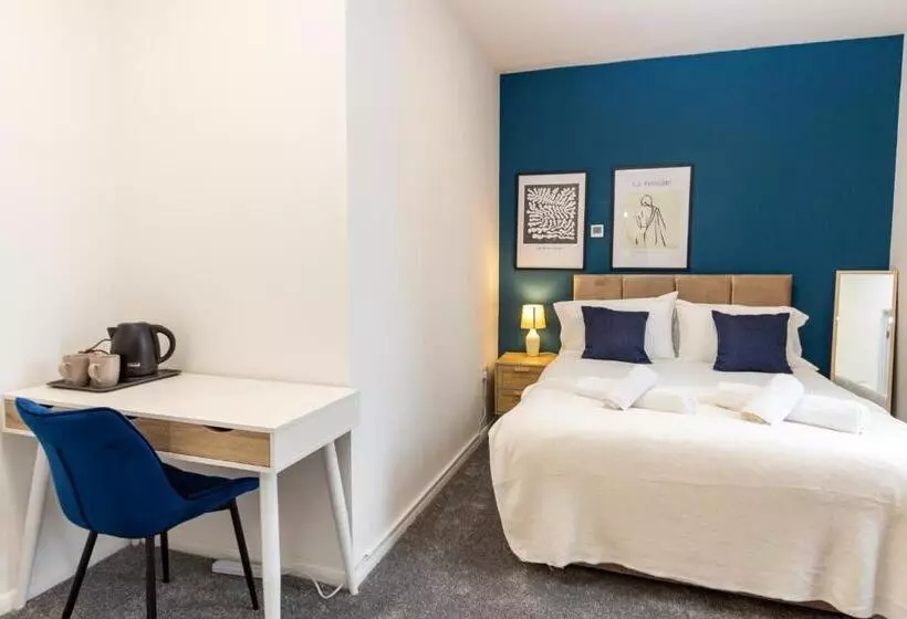 ペンション Suite 5   Stylist Spot In Oldham City Centre